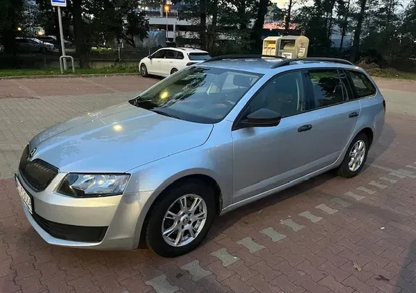 skoda octavia Skoda Octavia cena 31000 przebieg: 293000, rok produkcji 2016 z Warszawa